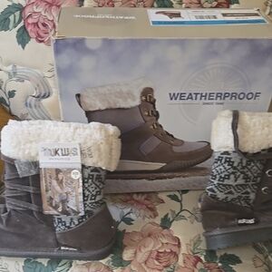 Weatherproof Gray Winter Boots with Knit Cuff